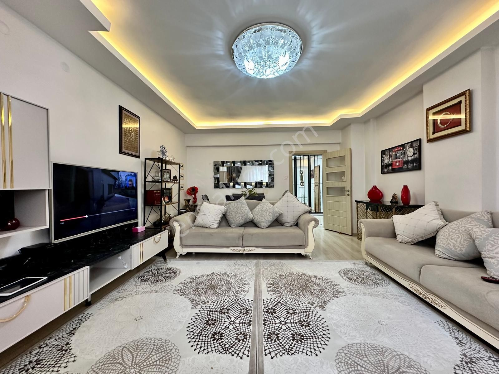 Pursaklar Tevfik İleri Satılık Daire Kalecik Emlak'tan Full Yapılı, Çift Banyo, Masrafsız , 130m²