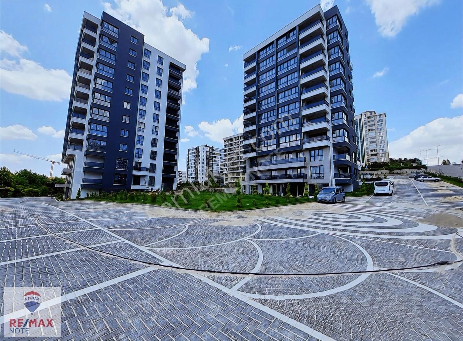 Çankaya Alacaatlı Satılık Daire Çankaya Yaşamkent Akıncı Prestij Konutlarında Satılık Daire 2+1