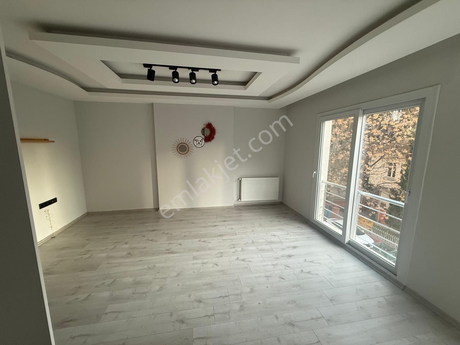 Seyhan Reşatbey Kiralık Daire Zorlu Gayrimenkul'den Reşatbey'de Kiralık Aylık 90m2 2+1 Daire