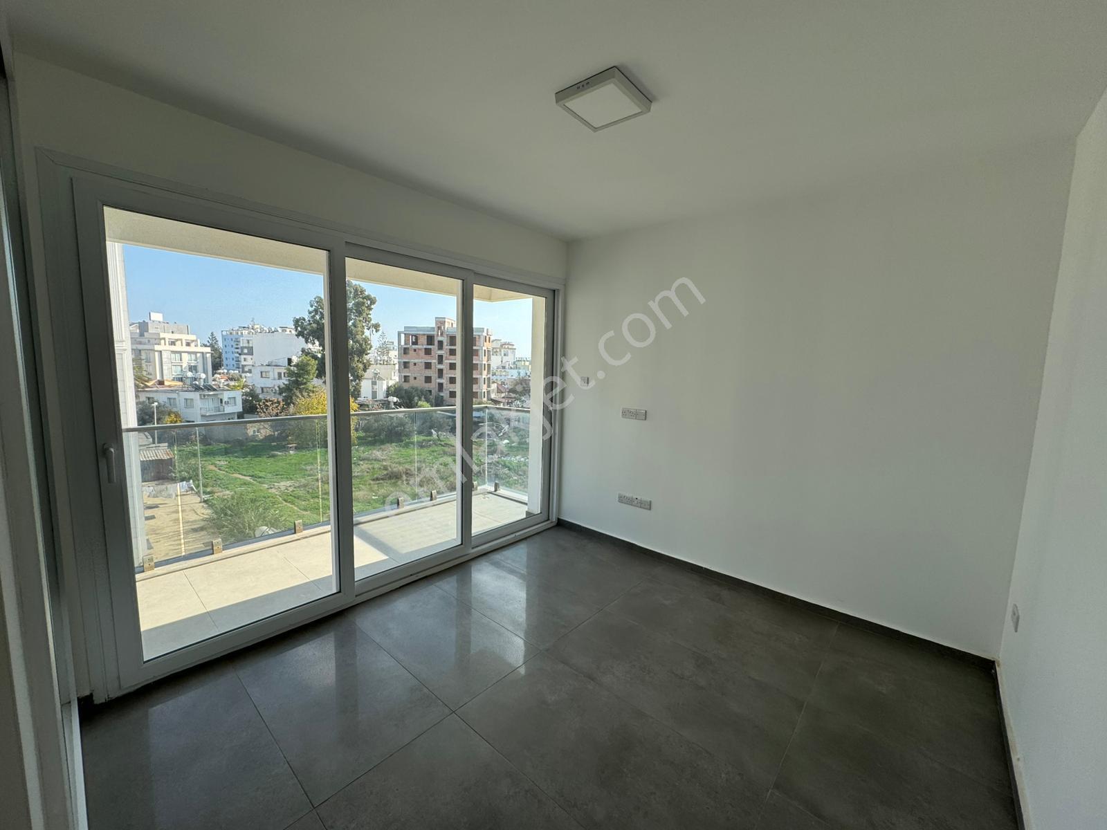 Gazimağusa Merkezde Terrace Park'ta Tüm Vergileri Ödenmiş 2+1 Daire - Görsel 6