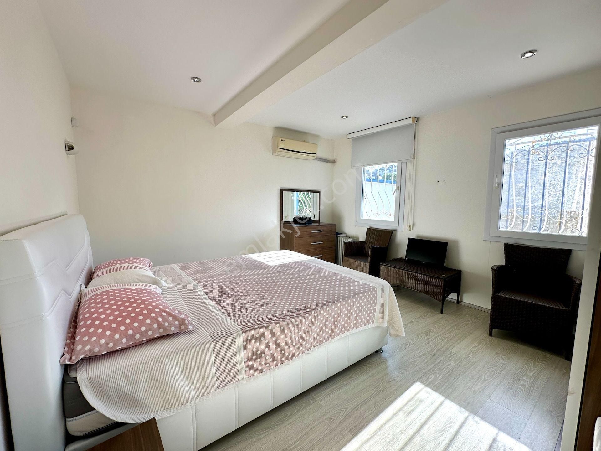 Bodrum Akyarlar'da Nezih Site İçinde Büyük Bahçeli Villa - Görsel 22