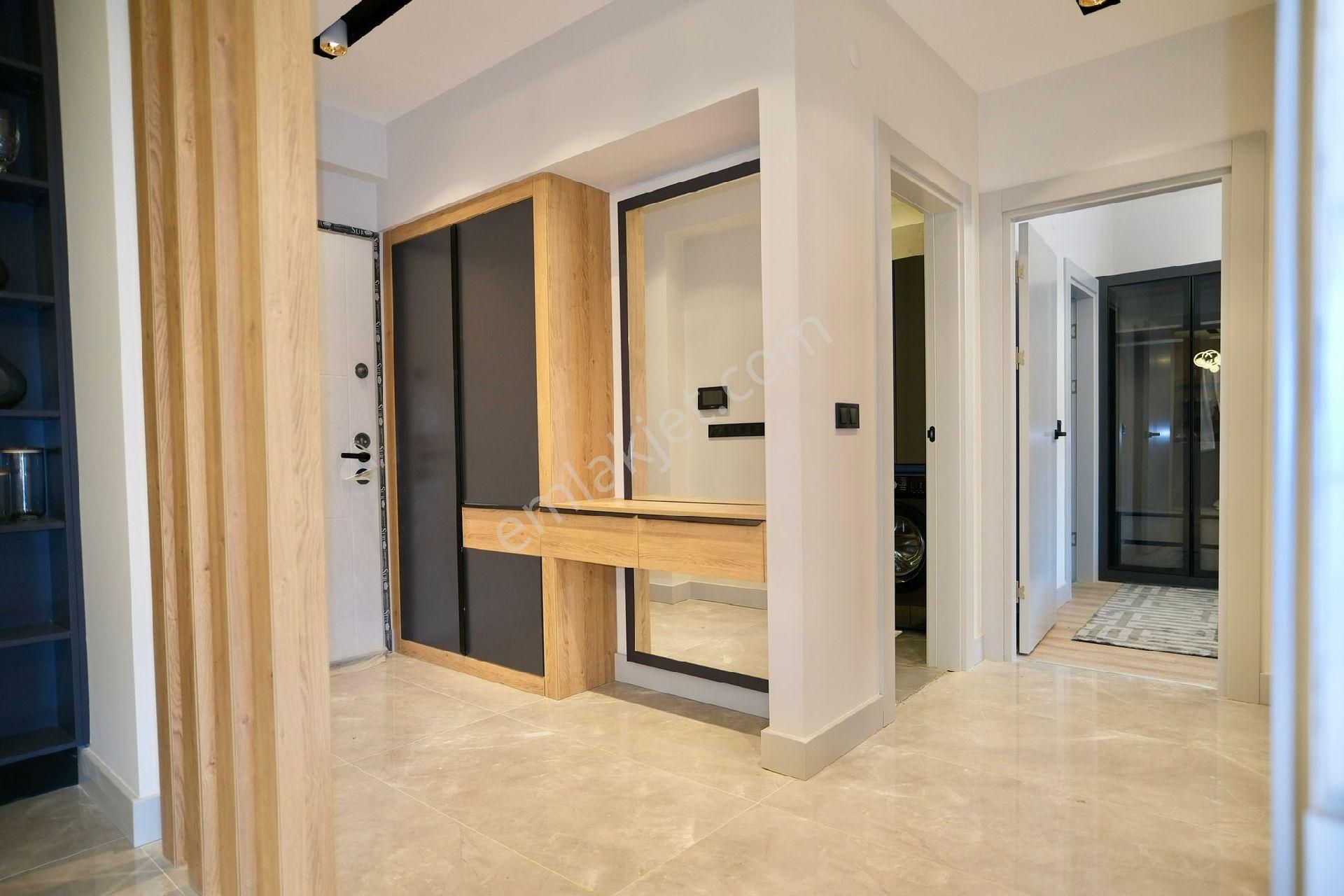 Kuşadası Değirmendere Mevkiinde 1+1 2+1 Ultralux Elit Güvenlikli Havuzlu Sitede Daireler - Görsel 8