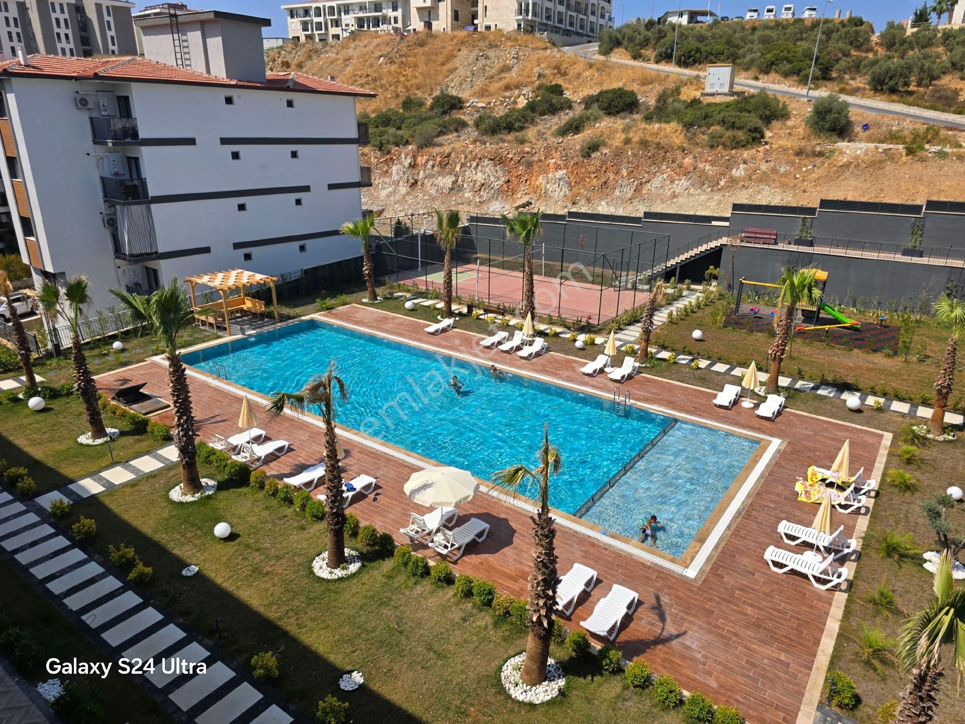 Kuşadası Değirmendere Mevkiinde 1+1 2+1 Ultralux Elit Güvenlikli Havuzlu Sitede Daireler - Görsel 31