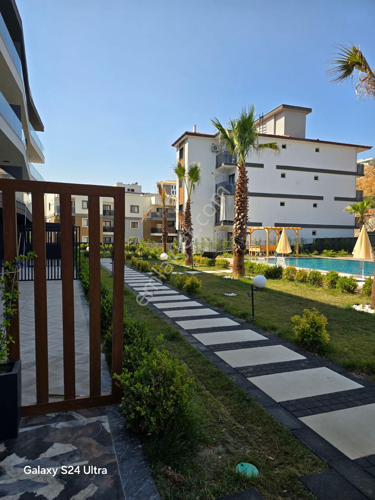 Kuşadası Değirmendere Mevkiinde 1+1 2+1 Ultralux Elit Güvenlikli Havuzlu Sitede Daireler - Görsel 33