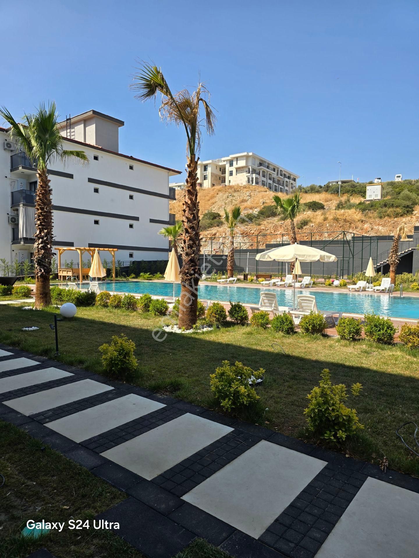 Kuşadası Değirmendere Mevkiinde 1+1 2+1 Ultralux Elit Güvenlikli Havuzlu Sitede Daireler - Görsel 32