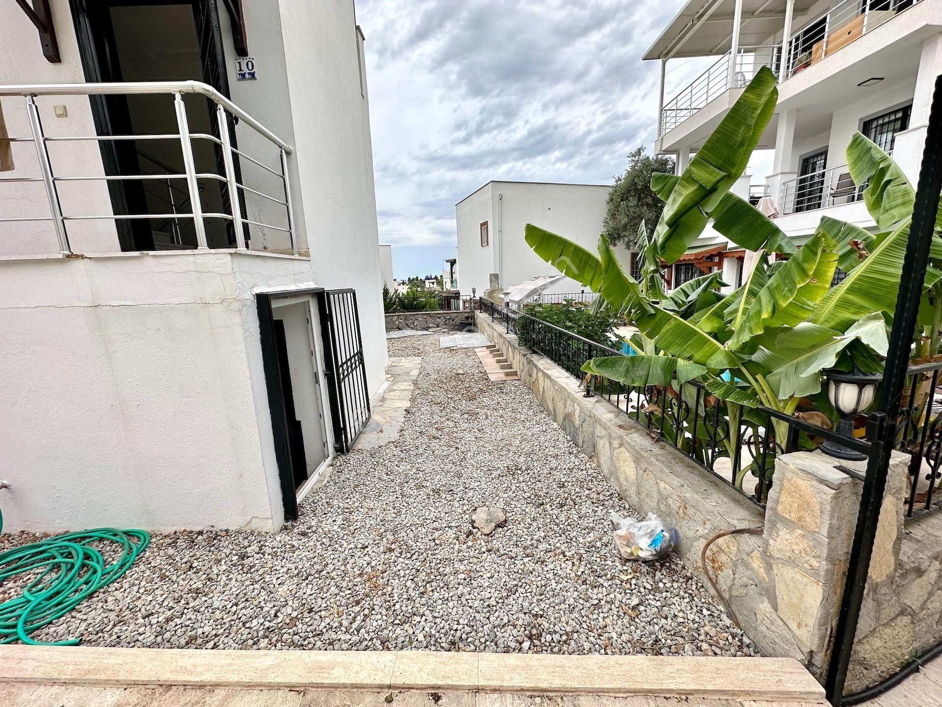 Turgutreis Merkezde Deniz Manzaralı Havuzlu Müstakil Villa - Görsel 8