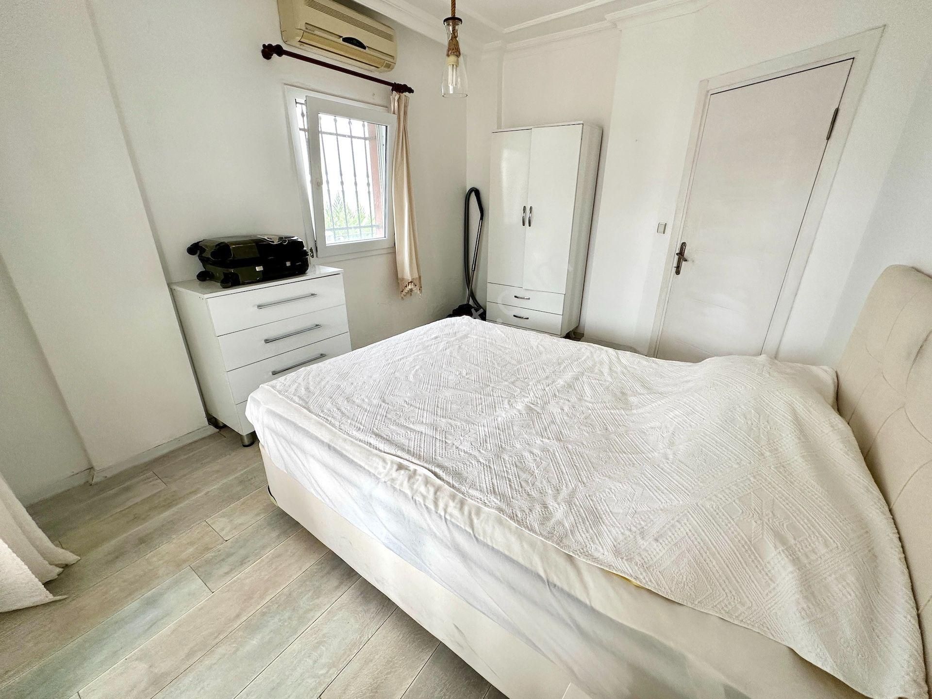 Turgutreis Merkezde Deniz Manzaralı Havuzlu Müstakil Villa - Görsel 24