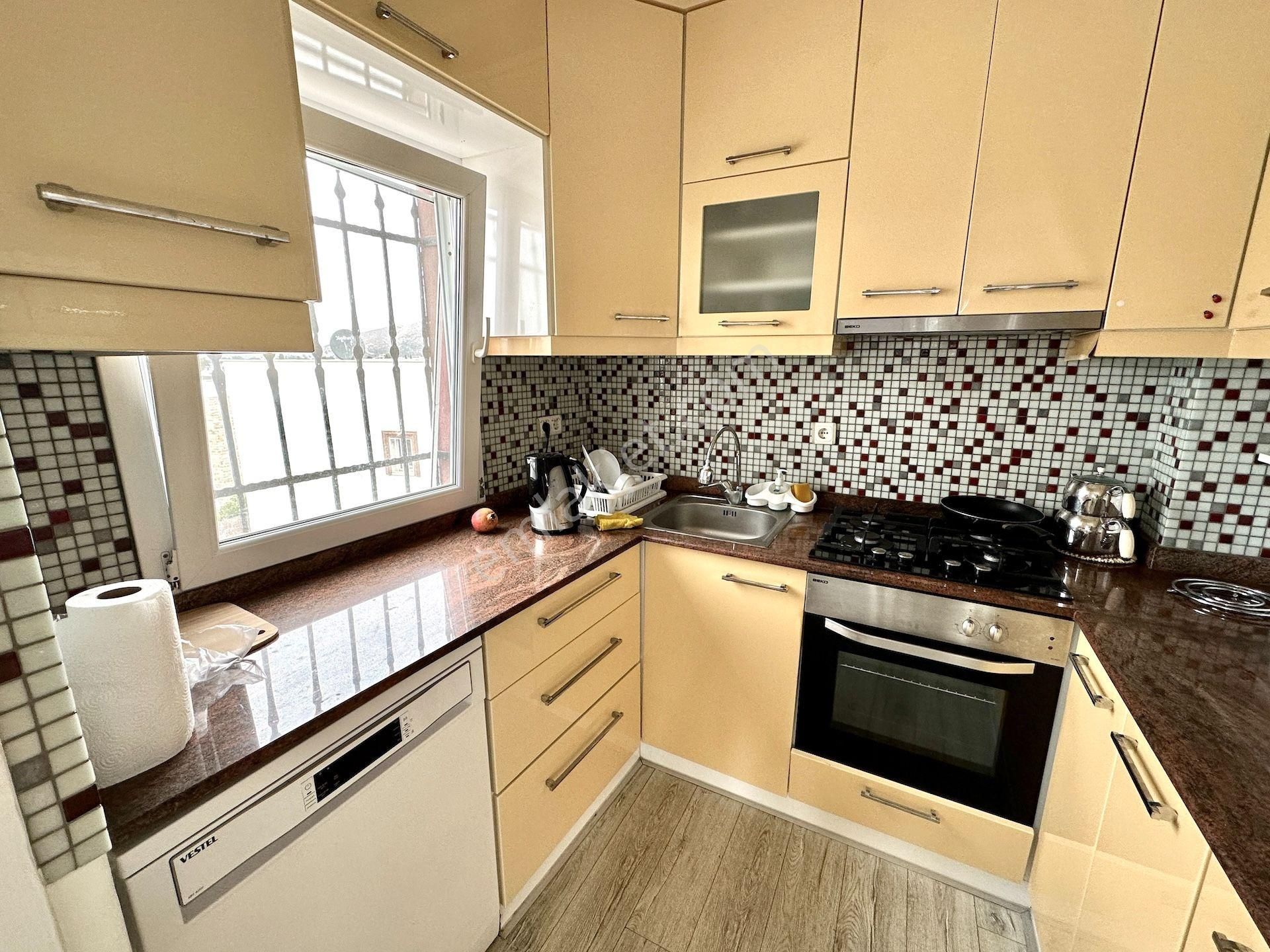 Turgutreis Merkezde Deniz Manzaralı Havuzlu Müstakil Villa - Görsel 14