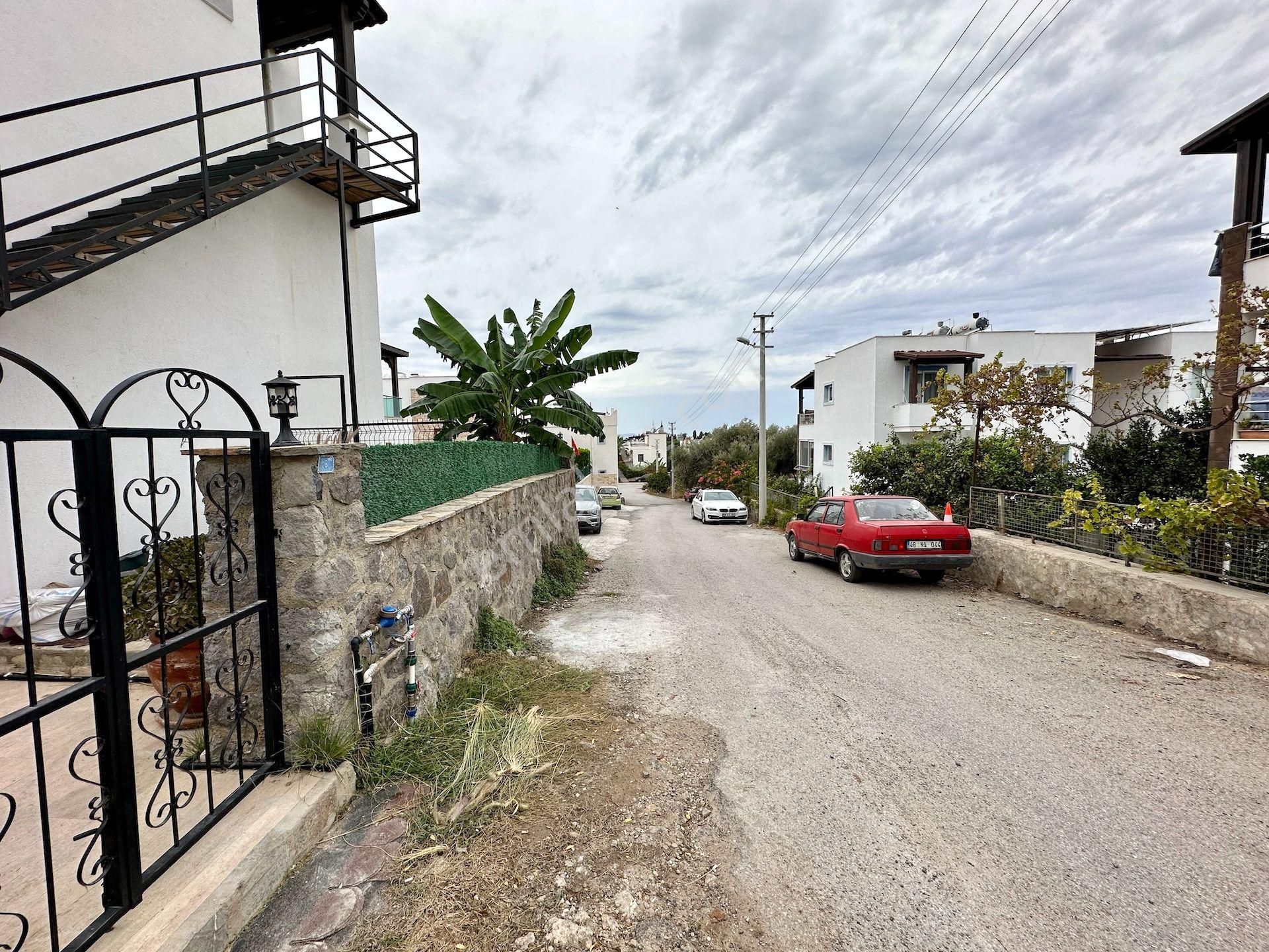 Turgutreis Merkezde Deniz Manzaralı Havuzlu Müstakil Villa - Görsel 3