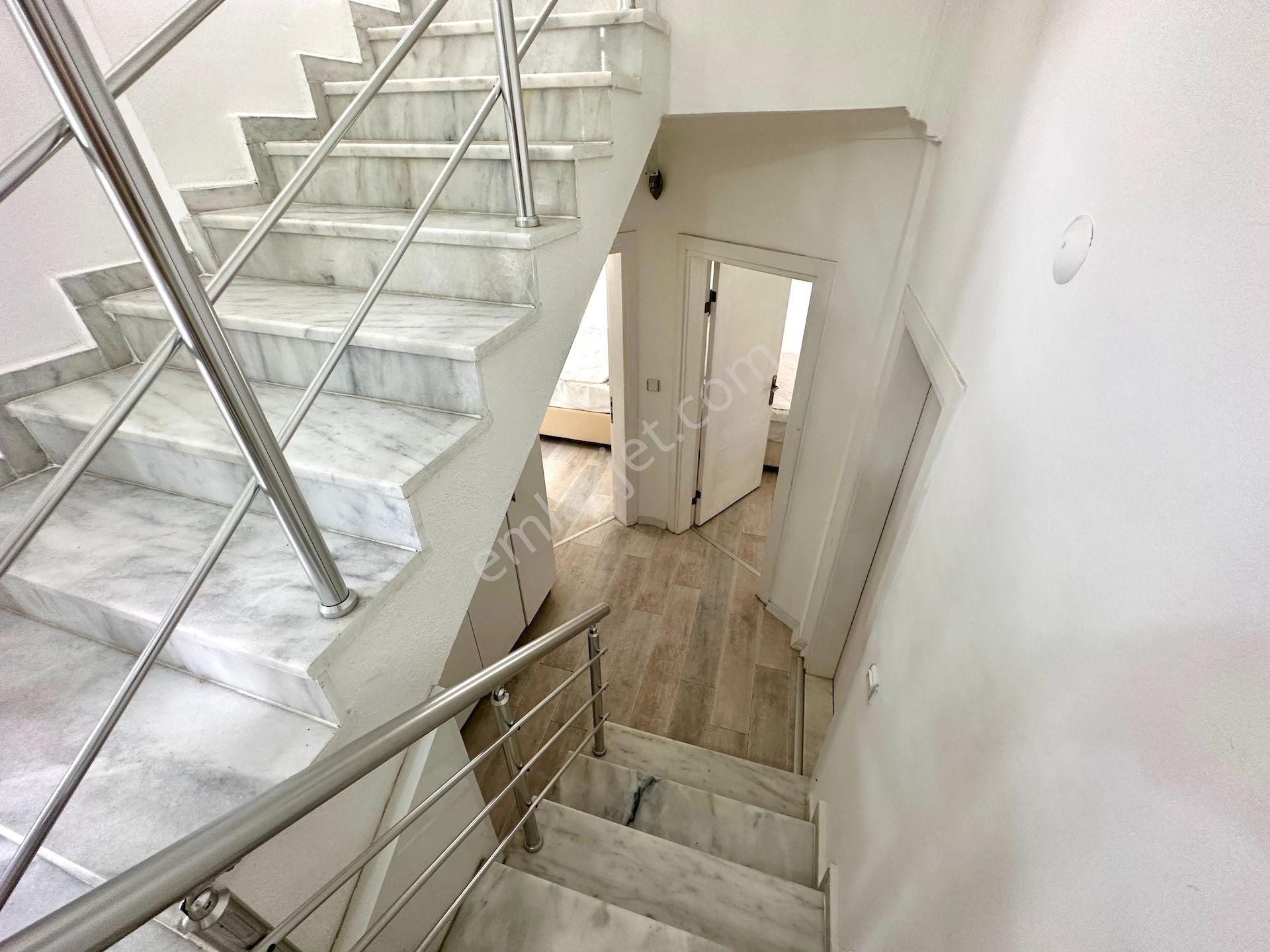 Turgutreis Merkezde Deniz Manzaralı Havuzlu Müstakil Villa - Görsel 18