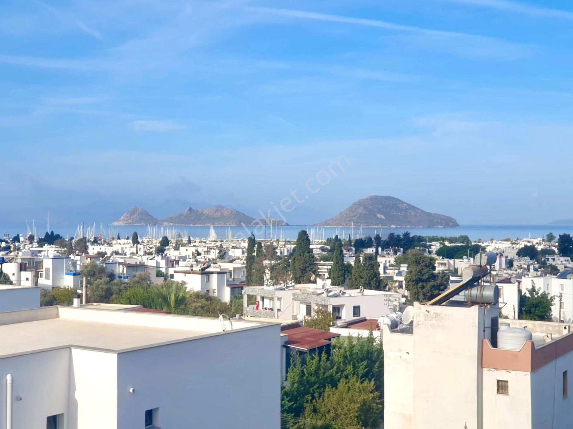 Turgutreis Merkezde Deniz Manzaralı Havuzlu Müstakil Villa - Görsel 2