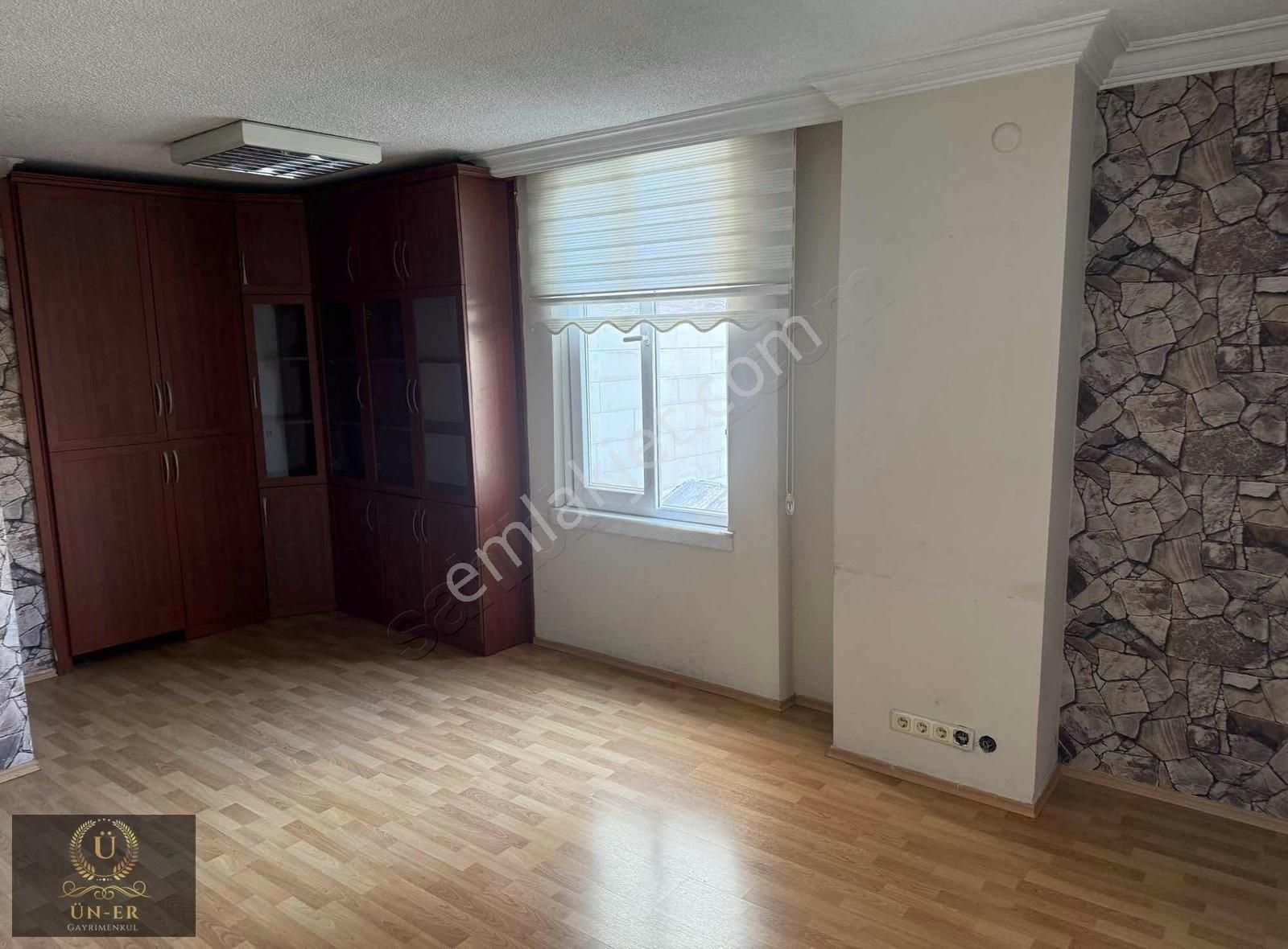 Akdeniz Bahçe Kiralık Ofis *ün-er*teyfik Sırrı Gür Lisesi Karşısı 2+1 Kiralık Ofis