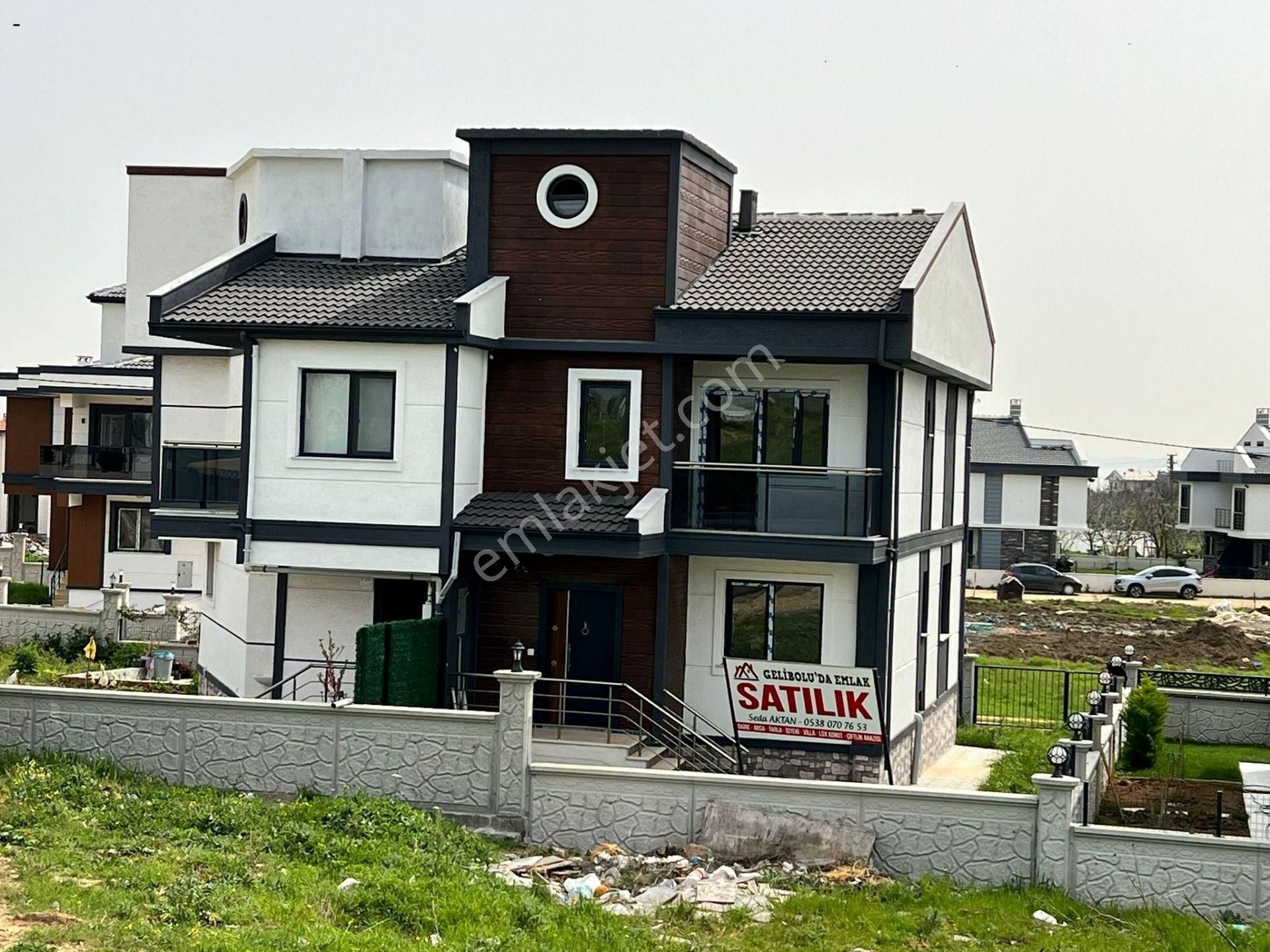 Gelibolu Hoca Hamza Satılık Villa Eğritaşta Denize 150 Metre 4+1 Satılık Triplex Villa