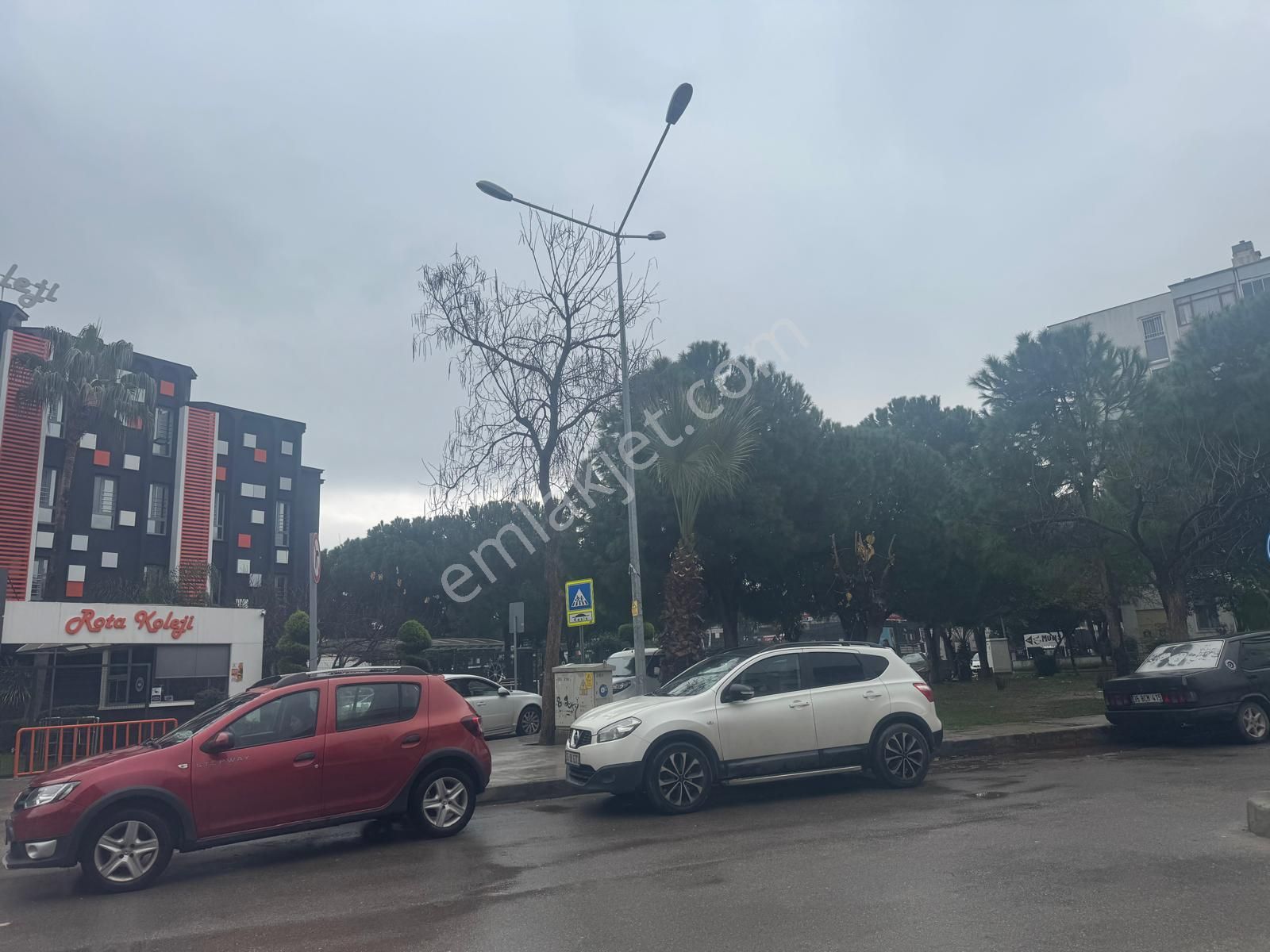 Gaziemir Gazi Devren Kafe & Bar Gaziemir Akçay Caddesi Paraleli Yerleşim Yerinde Devren Kiralık