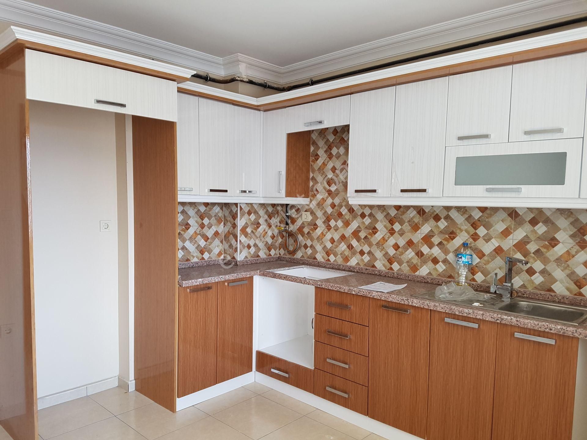 Gemlik Cumhuriyet Mah.de Satılık 5+2 Dubleks Daire 320m2.(açıklamayı Okuyunuz) - Görsel 3