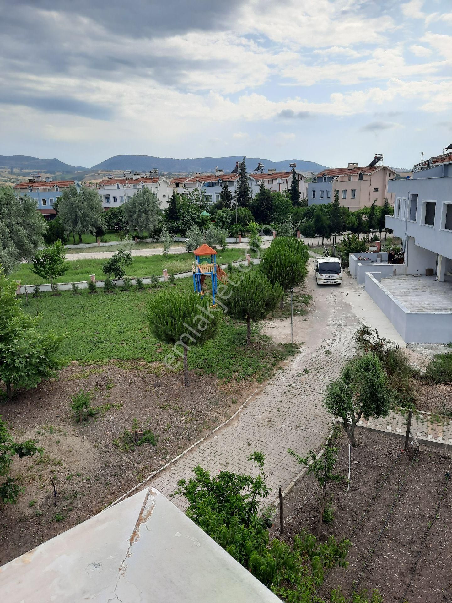 Gönen Kınalar Satılık Yazlık Balıkesir Gönen Denizkent'te Tripleks Yazlığımız Satışa Sunulmuştur