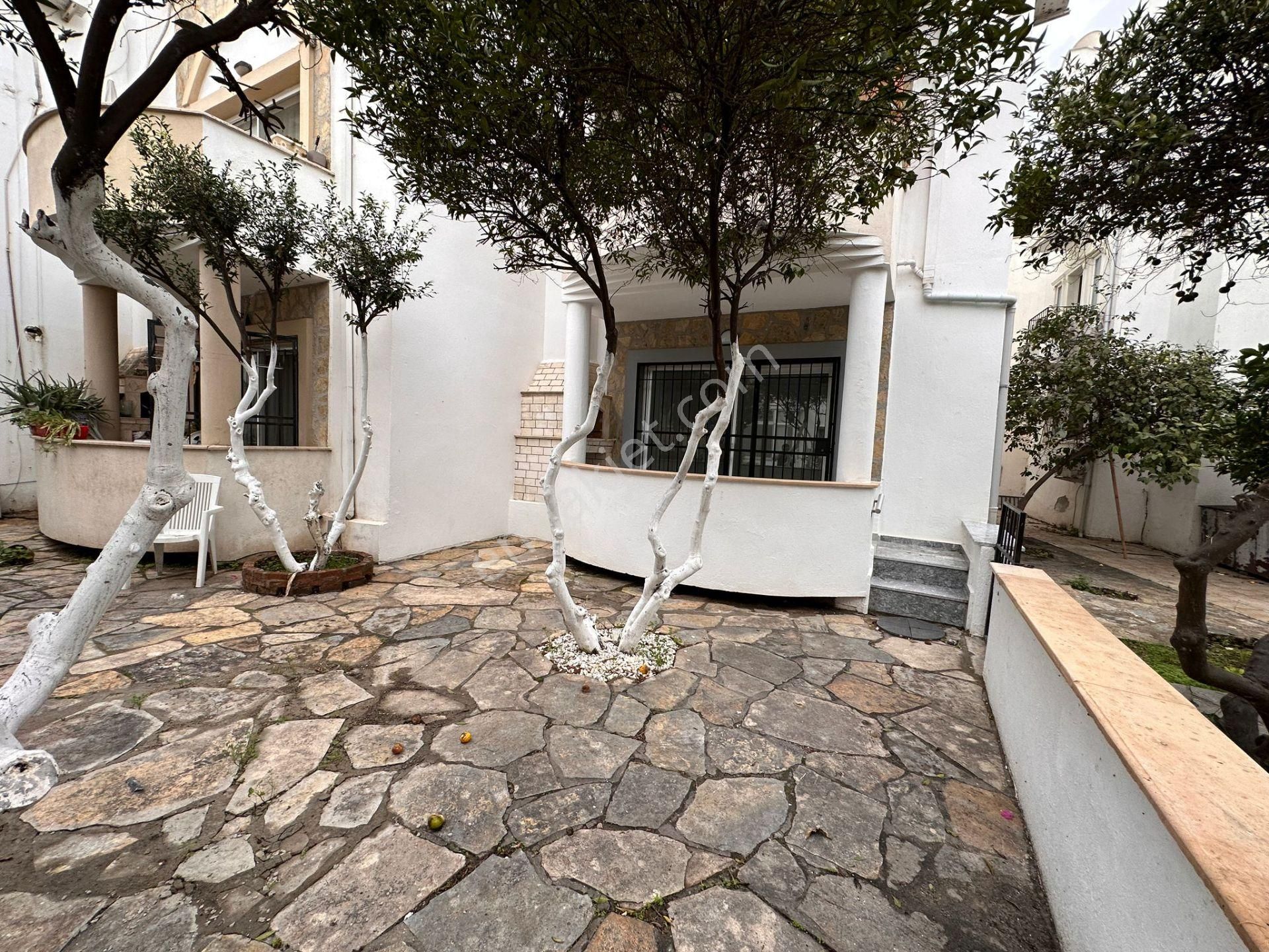 Turgutreis Merkezde Sahile 50 Metre Mesafede Bahçe Katı Daire - Görsel 4