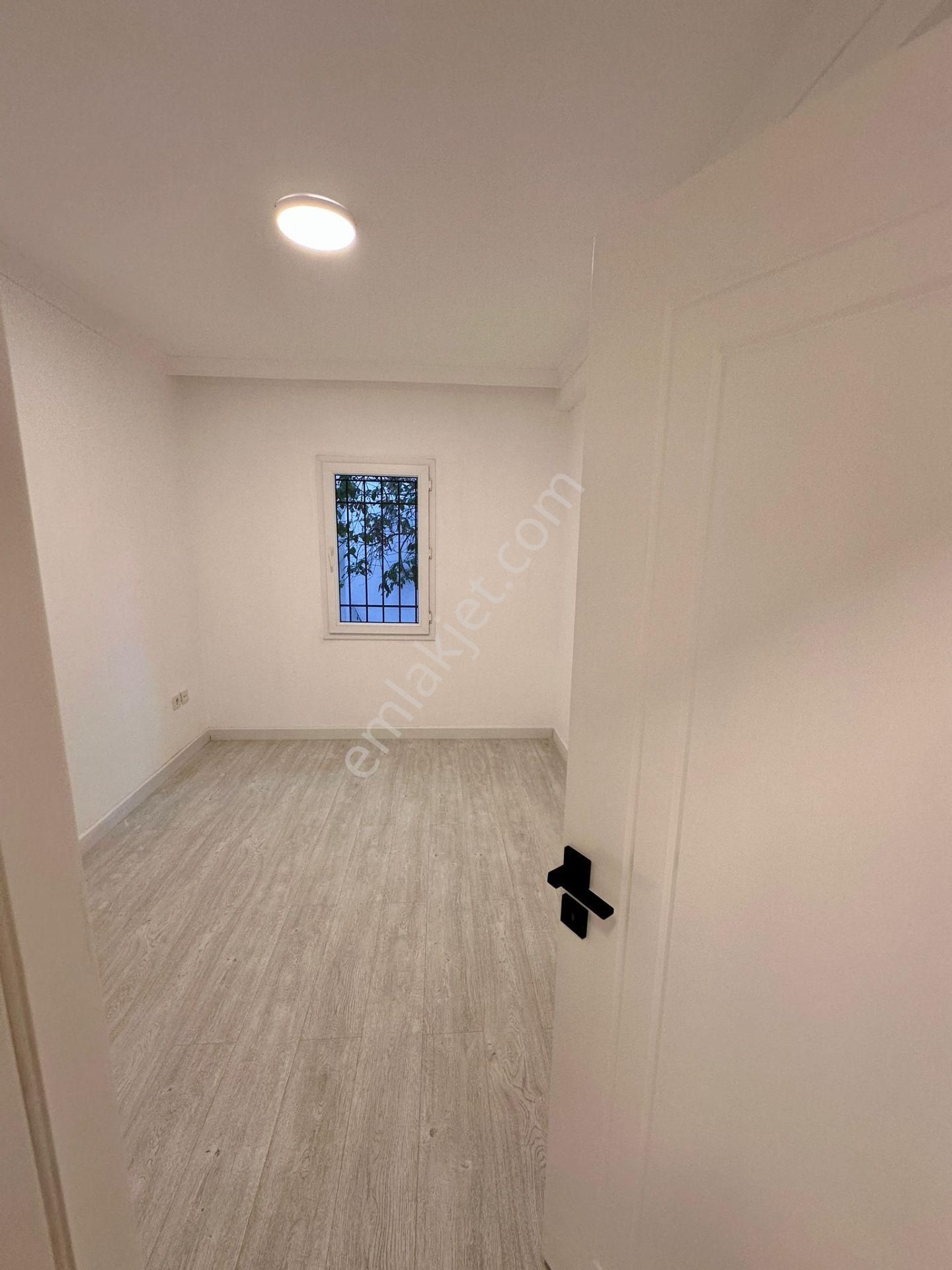 Turgutreis Merkezde Sahile 50 Metre Mesafede Bahçe Katı Daire - Görsel 8