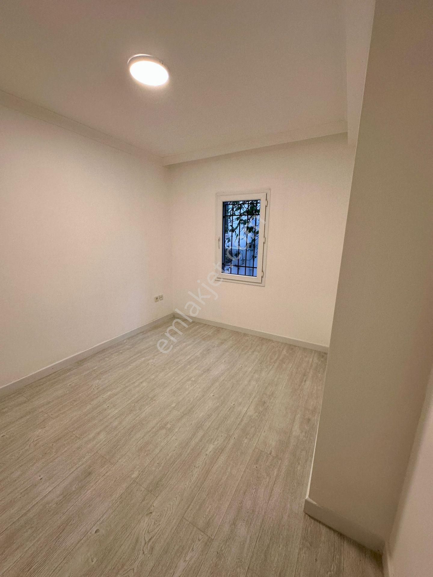 Turgutreis Merkezde Sahile 50 Metre Mesafede Bahçe Katı Daire - Görsel 6