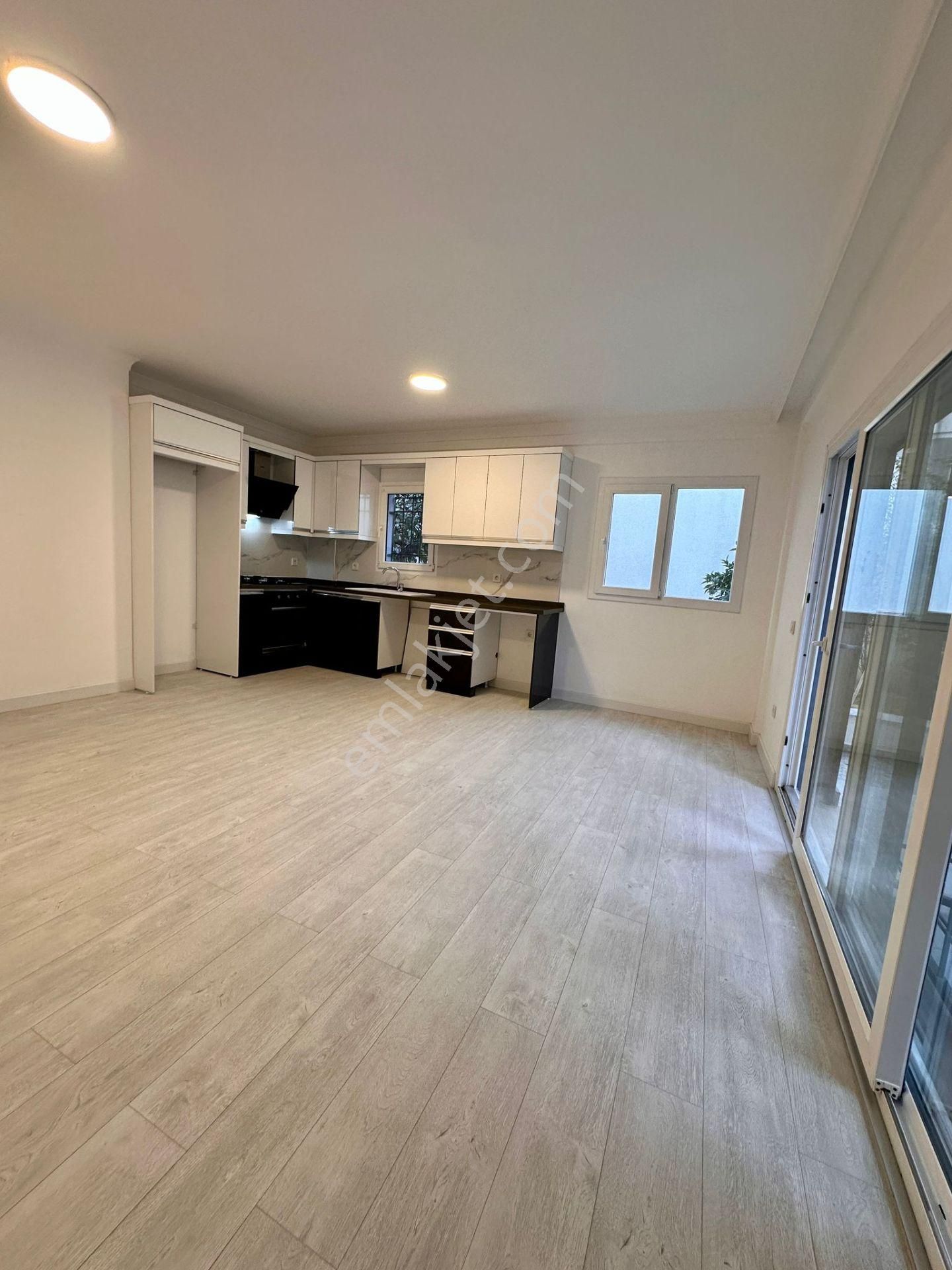 Turgutreis Merkezde Sahile 50 Metre Mesafede Bahçe Katı Daire - Görsel 24