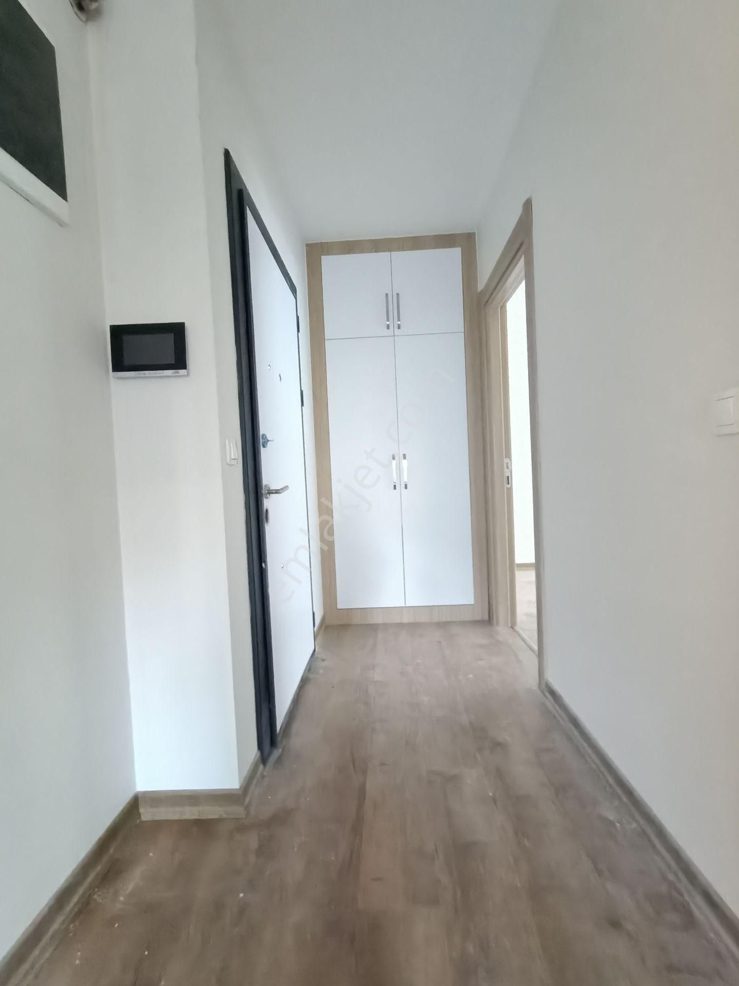 Silivri Yeni Kiralık Daire Silivri Atabek Konutlarında Ön Havuz Cephe 3+1 Kiralık Daire