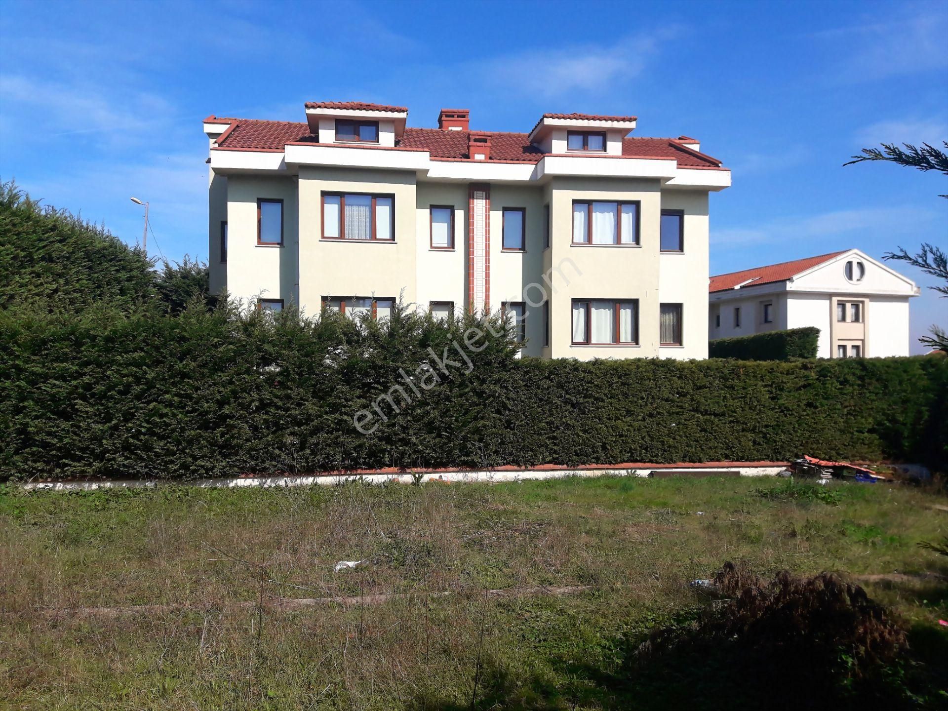 Başakşehir Bahçeşehir 2. Kısım Kiralık Villa Polat Emlak'dan ...şömineli..barbekü... Geniş Bahçeli Villa