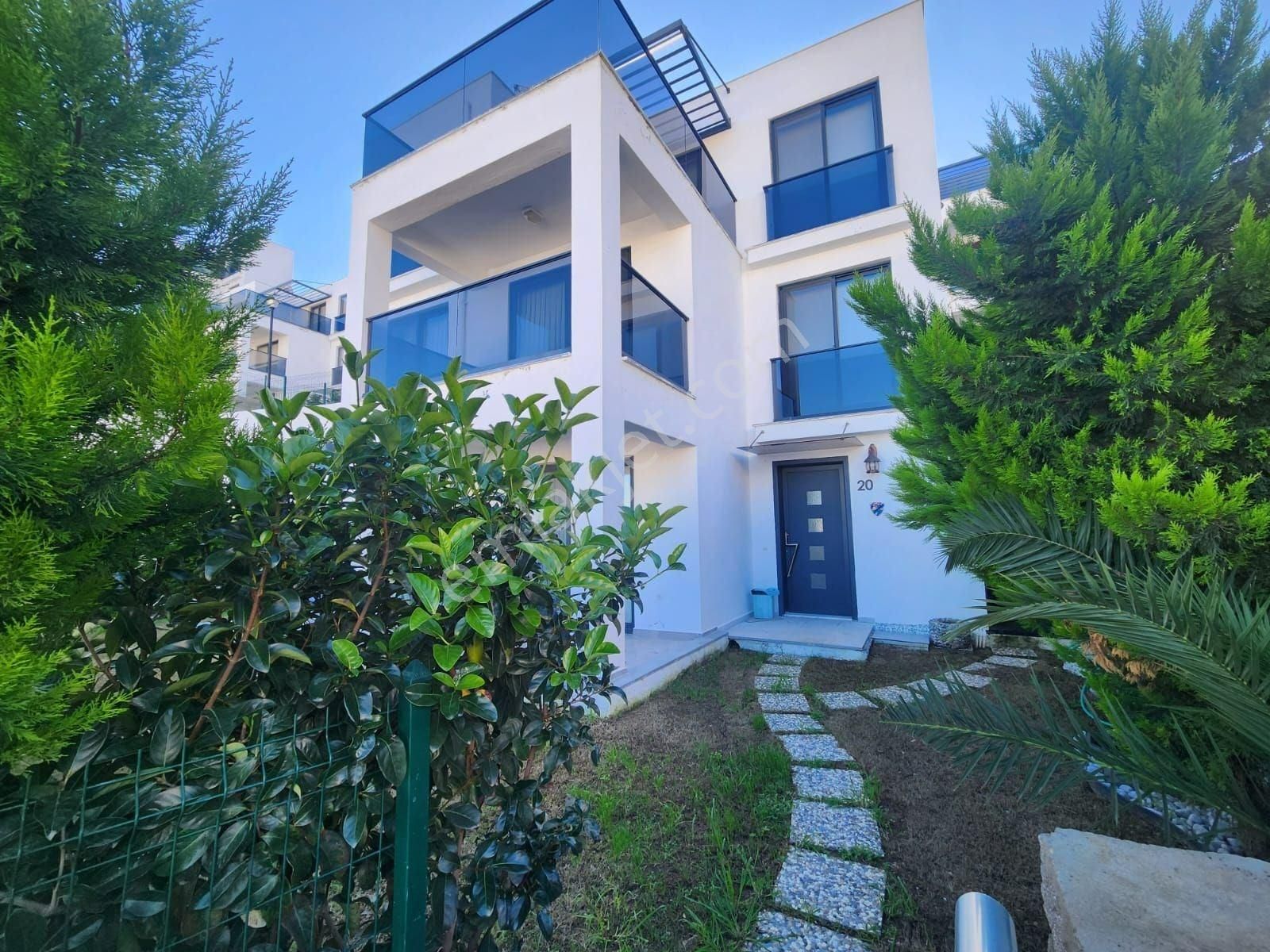 Bodrum Gündoğan Kiralık Villa Gundogan'da Senzonluk Kiralik 4+1 Villa