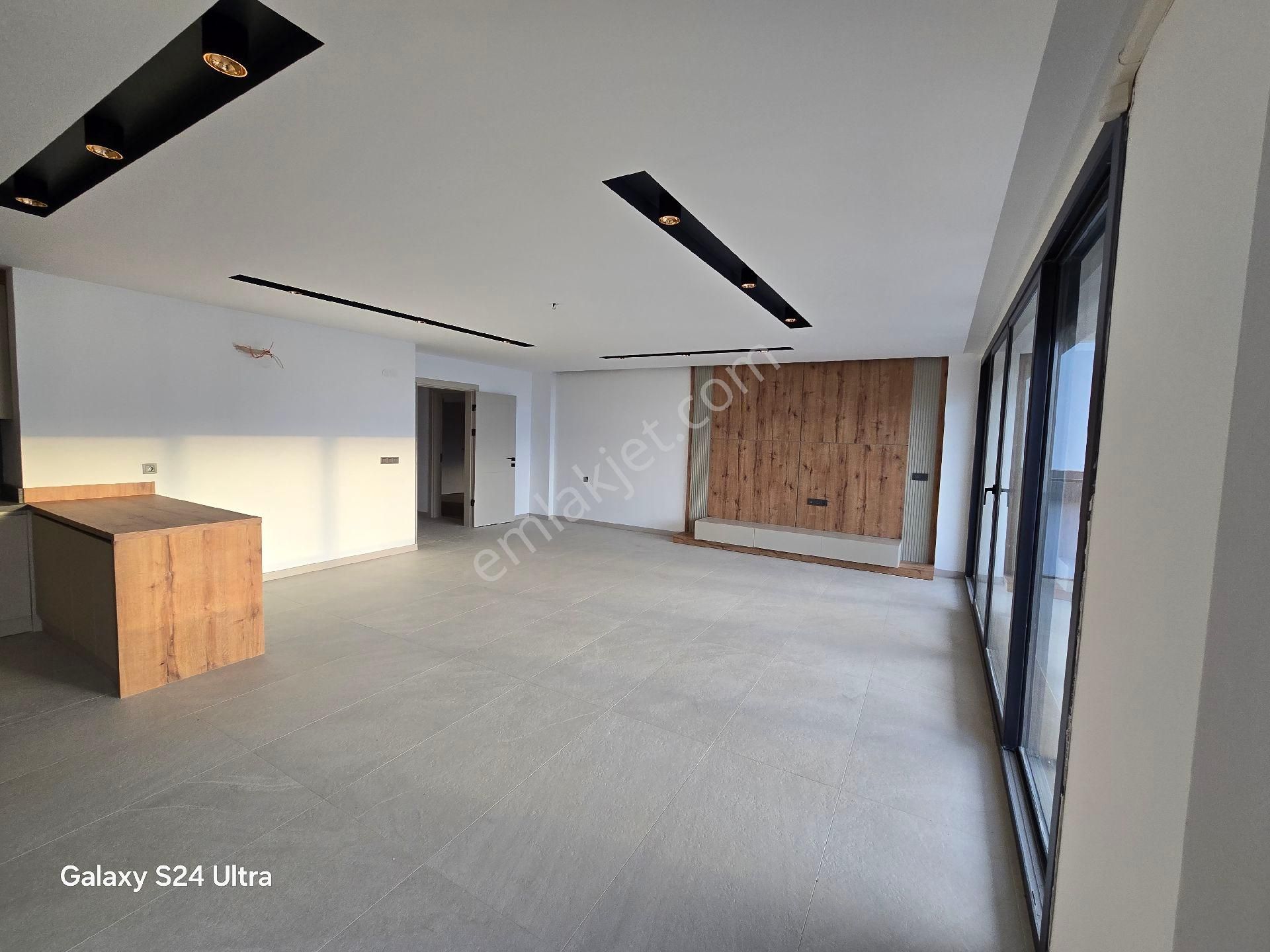 Kuşadası Değirmendere Mevkiinde Full Deniz Manzaralı 3+1 145m2 Lux Daire - Görsel 8