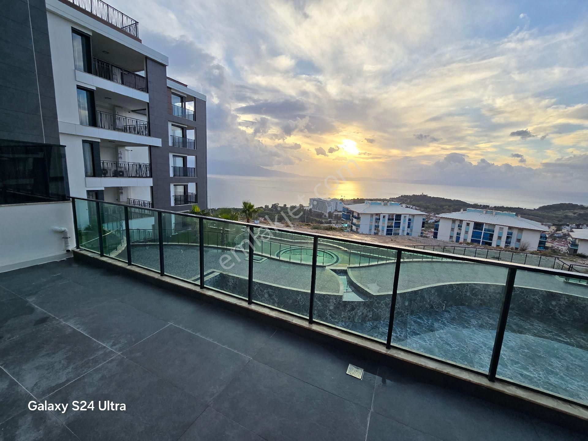 Kuşadası Değirmendere Mevkiinde Full Deniz Manzaralı 3+1 145m2 Lux Daire - Görsel 14