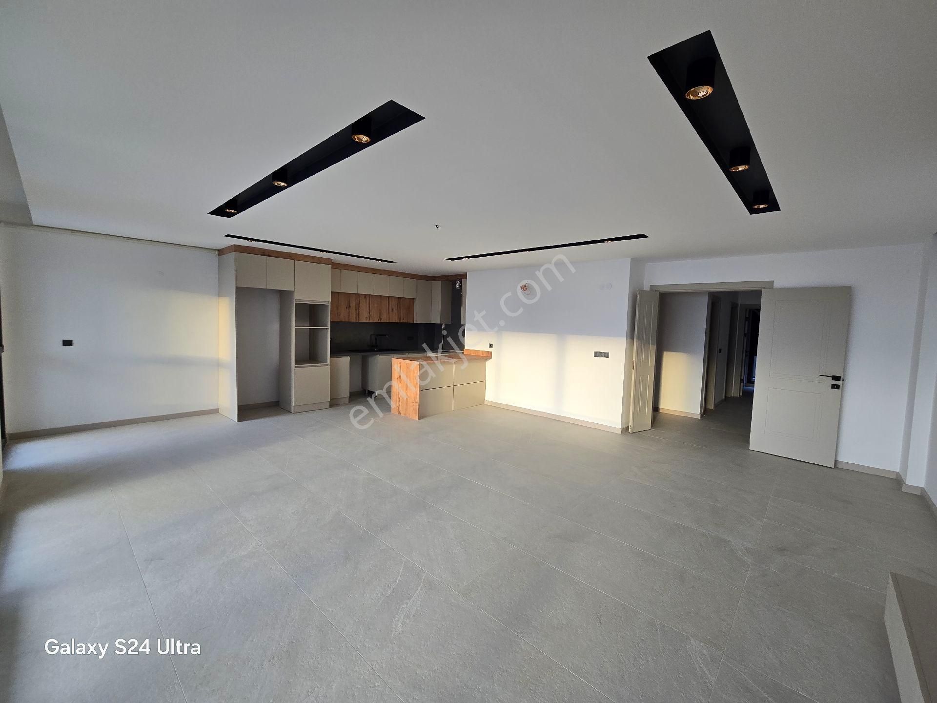 Kuşadası Değirmendere Mevkiinde Full Deniz Manzaralı 3+1 145m2 Lux Daire - Görsel 9