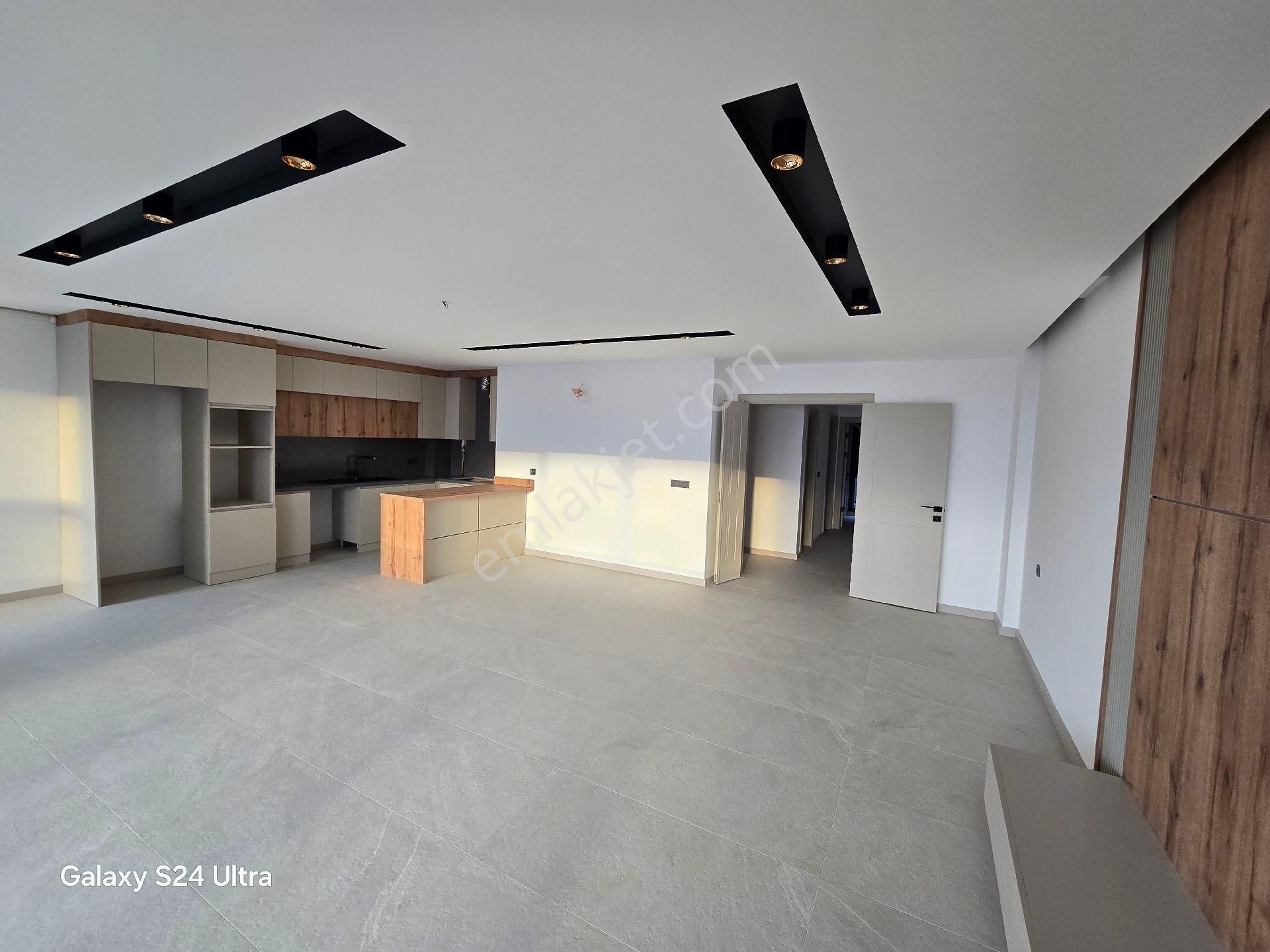 Kuşadası Değirmendere Mevkiinde Full Deniz Manzaralı 3+1 145m2 Lux Daire - Görsel 6