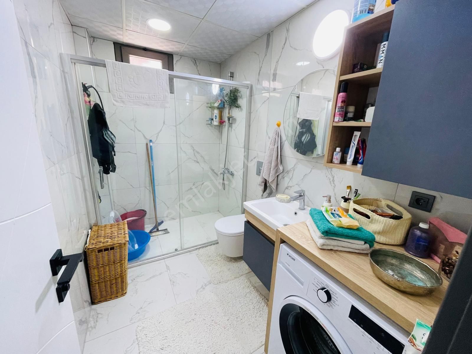 Kuşadası Değirmendere Mevkiinde Deniz Manzaralı Doğalgazlı Havuzlu Otoparklı Sitede 3+1 135m2 Daire - Görsel 34