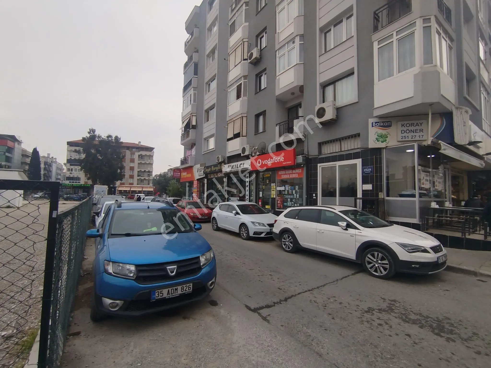 Önder Caddesine Cepheli Satılık Dükkan