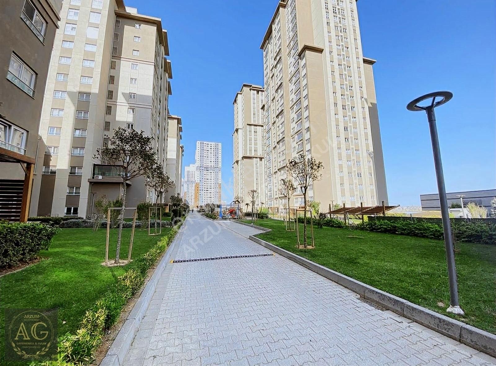 Başakşehir Bahçeşehir 2. Kısım Satılık Daire Bahçekent Avrupark 126m2 Satılık 2+1 Fırsat Daire 5.200.000tl