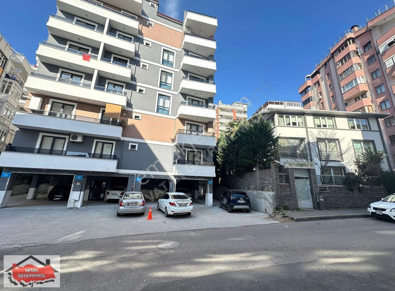 İzmit Kozluk Kiralık Daire İzmit Çarşı Merkez De 3+1 Kapalı Otopark + Deniz Manzaralı Daire