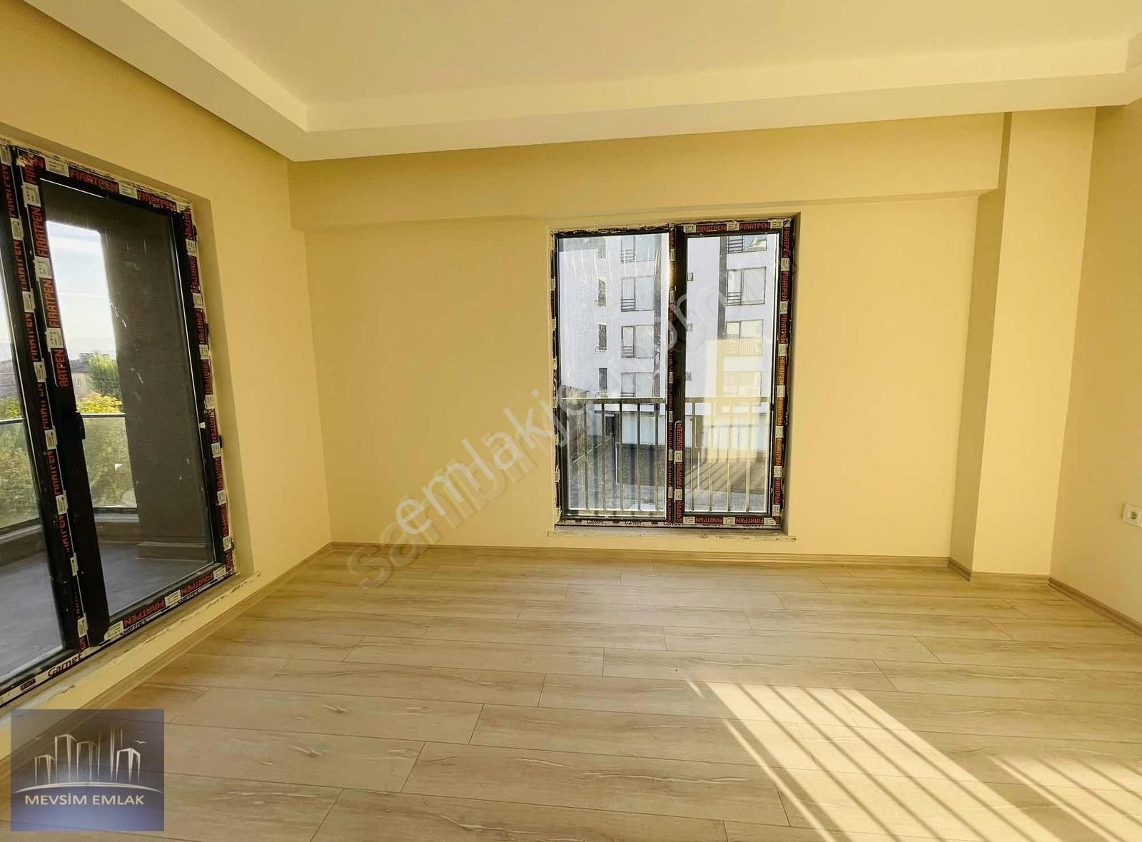 İpekyolu Seyit Fehim Arvasi Kiralık Daire Van Avm Arkası Memura Kiralık Yerden Isıtma 2+1 Sıfır Lüks Daire