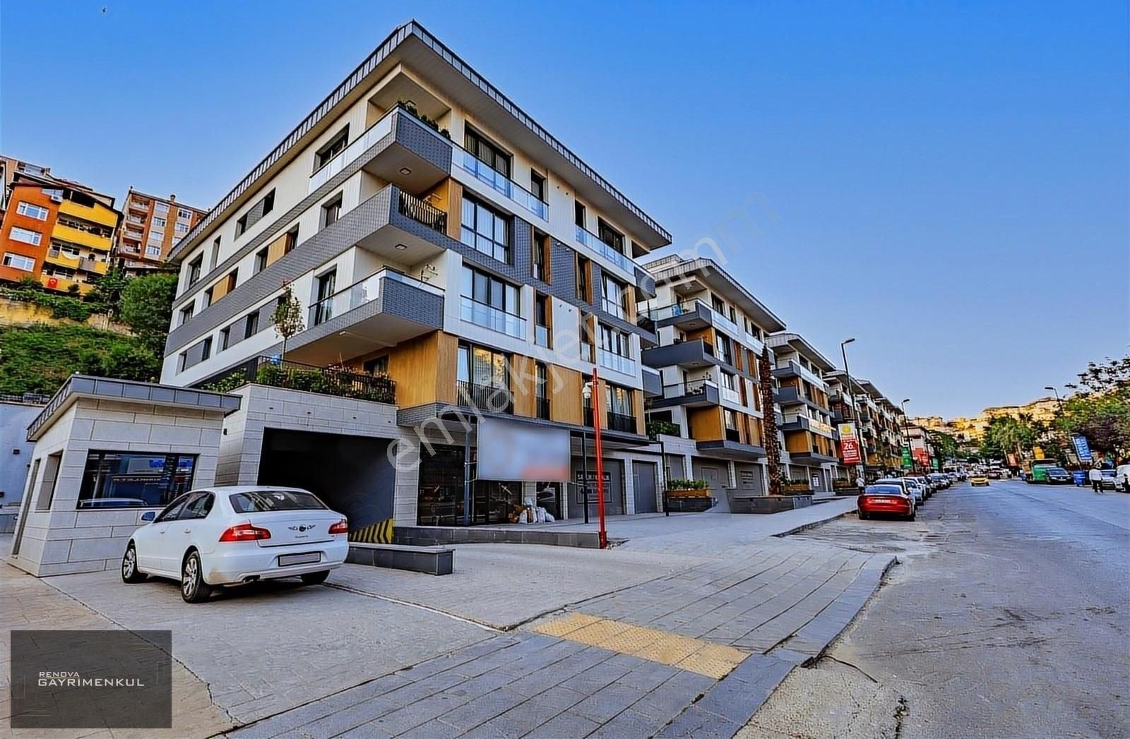 Üsküdar Çengelköy Satılık Daire Çengelköy Cadde Evlerinde Villa Tadında Bahçeli 3+1 Daire