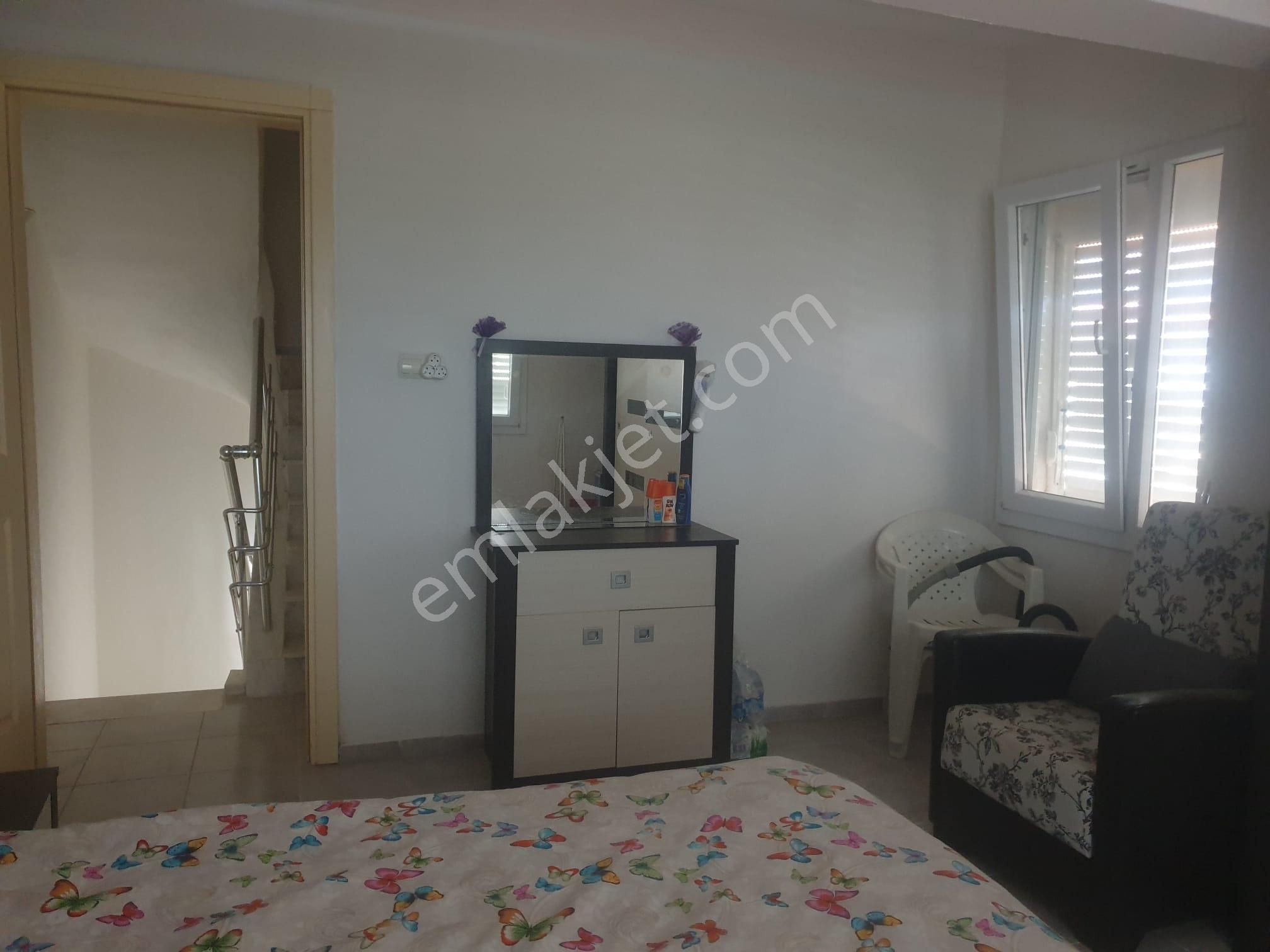 Kuşadası Guzelçamlıda Eşyalı 3+1 Satılık Villa