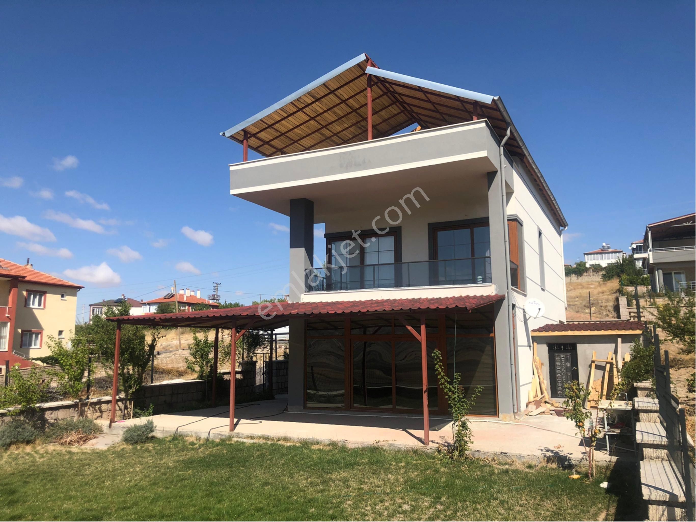 Kocasinan Kuşçu Satılık Villa Kuşçuda Baraj Manzaralı 6+1 Odalı 2 Katlı Satılık Villa