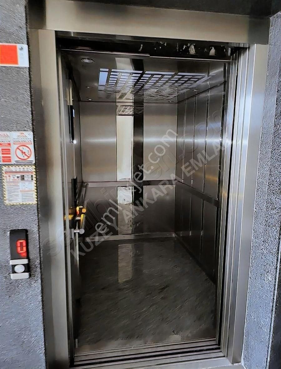 Ofis 110 Muhteşem Lokasyon Metro Çıkışı 28 M2 Ankara Manzaralı - Görsel 8