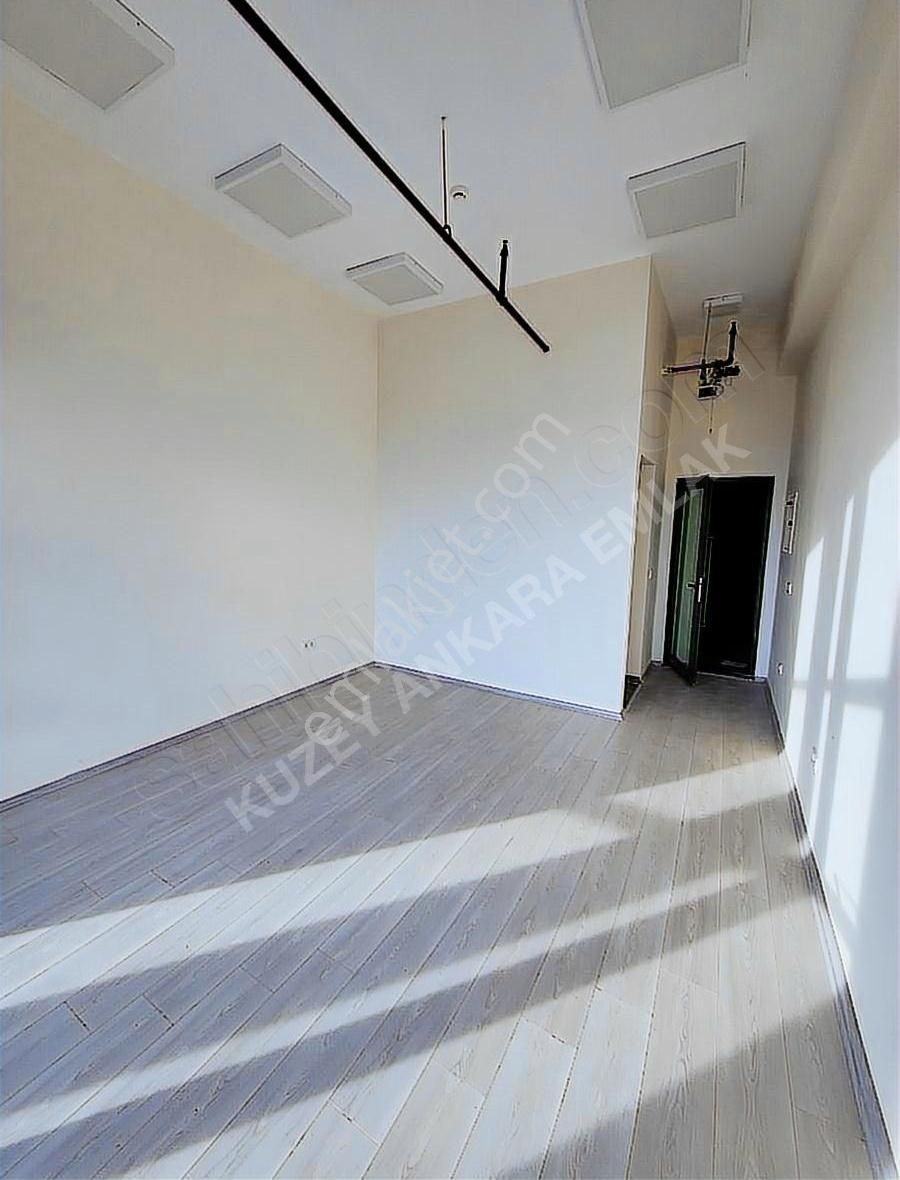 Ofis 110 Muhteşem Lokasyon Metro Çıkışı 28 M2 Ankara Manzaralı - Görsel 14