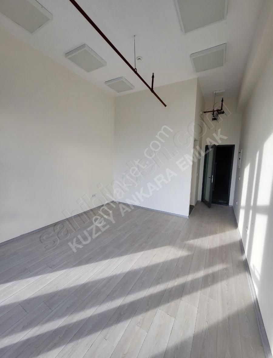 Ofis 110 Muhteşem Lokasyon Metro Çıkışı 28 M2 Ankara Manzaralı - Görsel 14