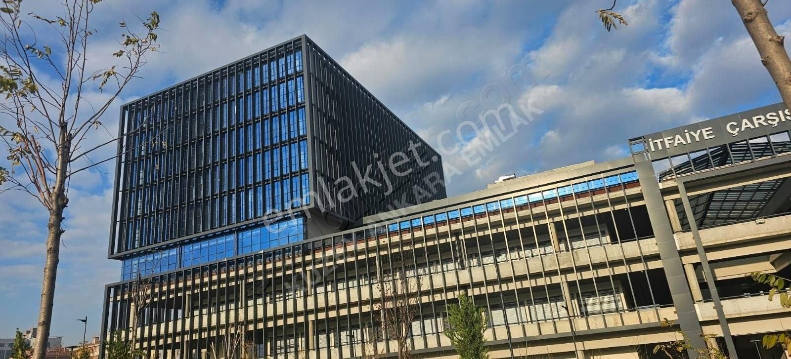 Ofis 110 Muhteşem Lokasyon Metro Çıkışı 28 M2 Ankara Manzaralı - Görsel 16