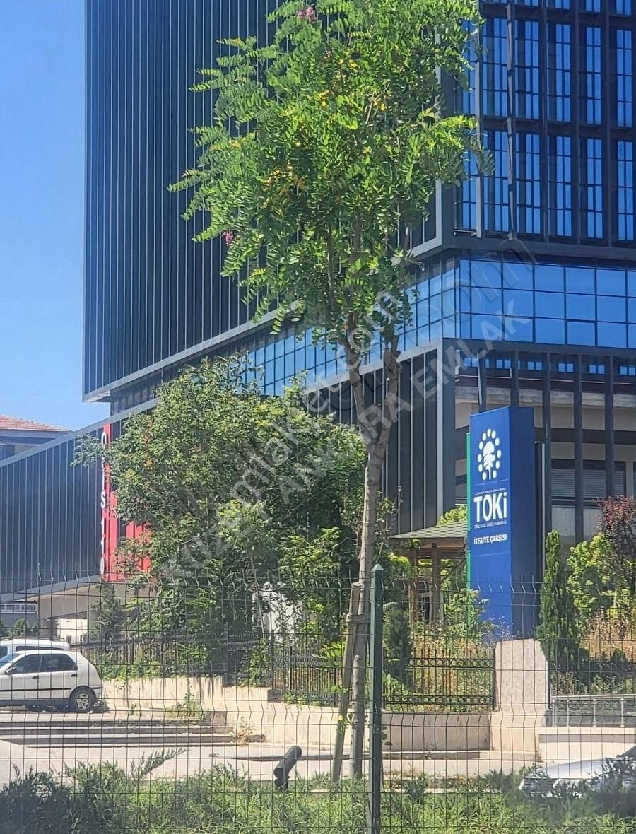 Ofis 110 Muhteşem Lokasyon Metro Çıkışı 28 M2 Ankara Manzaralı - Görsel 6