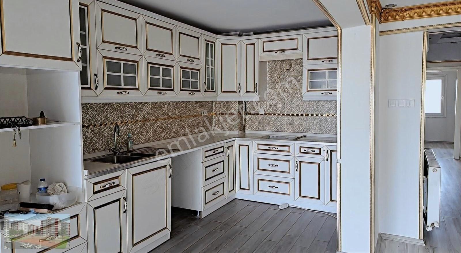 Yunusemre Ayni Ali Kiralık Daire Çevik Emlak'tan Kiralık 5+1 Dublex Daire