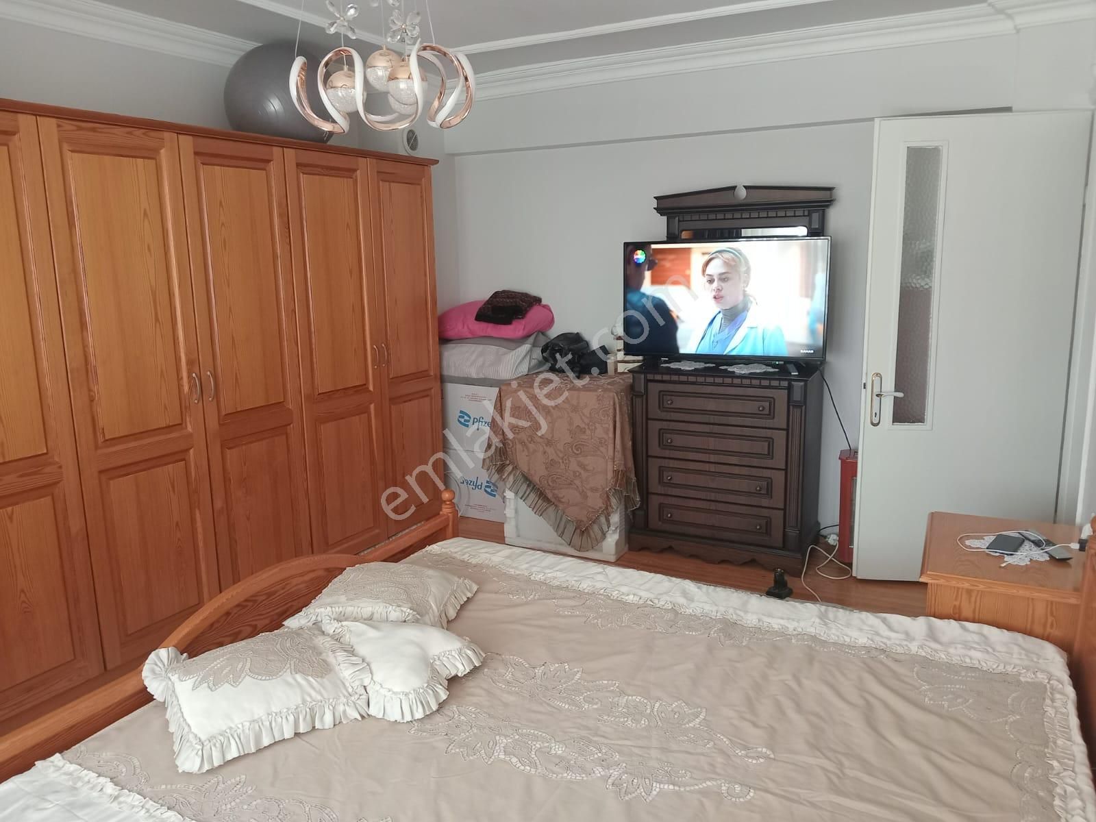 Tahir'ün Caddesi Satılık 160 M2 Ara Kat Daire (emin'den) - Görsel 2