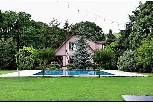 Beykoz Öğümce Satılık Villa Beykoz'da 7 Dönüm Arazi İçinde Masalsı Havuzlu Villa