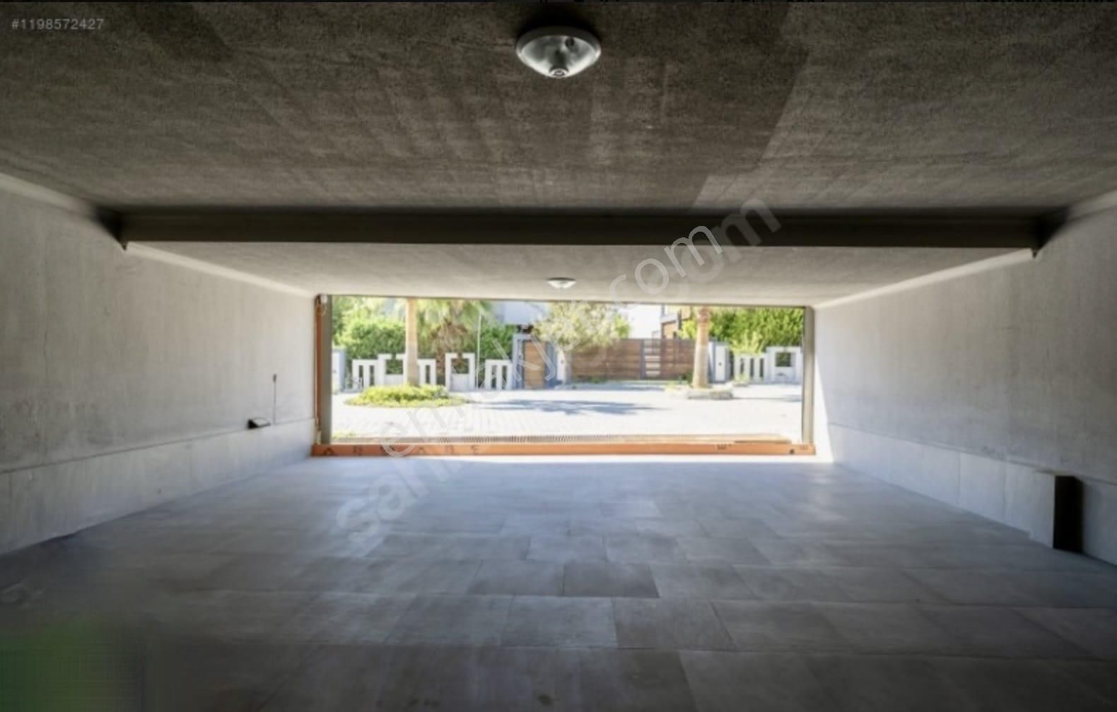 Sahıle Yakın-guvenlık-özel Havuz/otopark-bahçe-lüx-akıllı Ev-tam Müstakil (2 Villa Birleştirilmiş) - Görsel 2