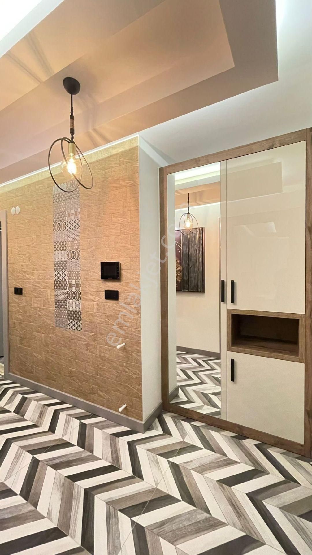 Kuşadası Değirmendere Mevkiinde Doğalgazlı Yerden Isıtmalı Havuzlu Sitede 3+1 140m2 Lux Daire - Görsel 17