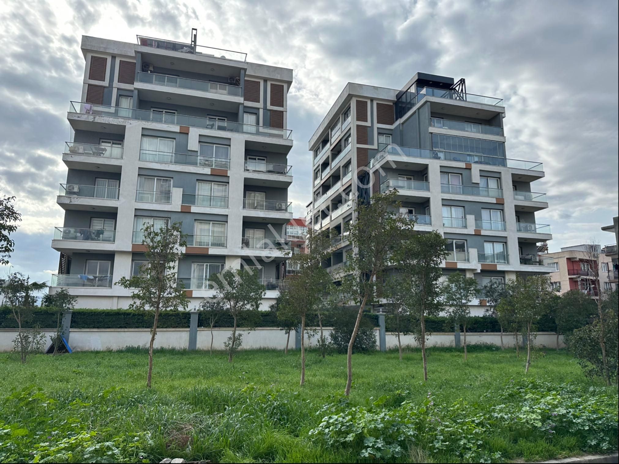 Bornova Mevlana Satılık Daire Bornova Green Sitesi Eşyalı Satılık 1+1 Daire